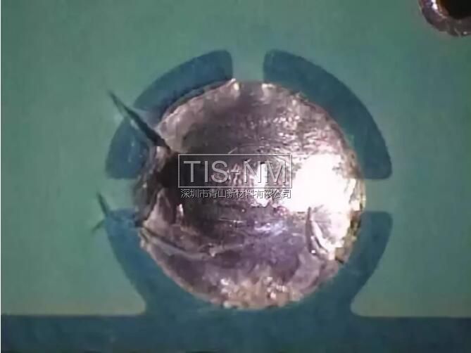 助焊劑殘留造成的裂紋 助焊劑殘留造成的裂紋